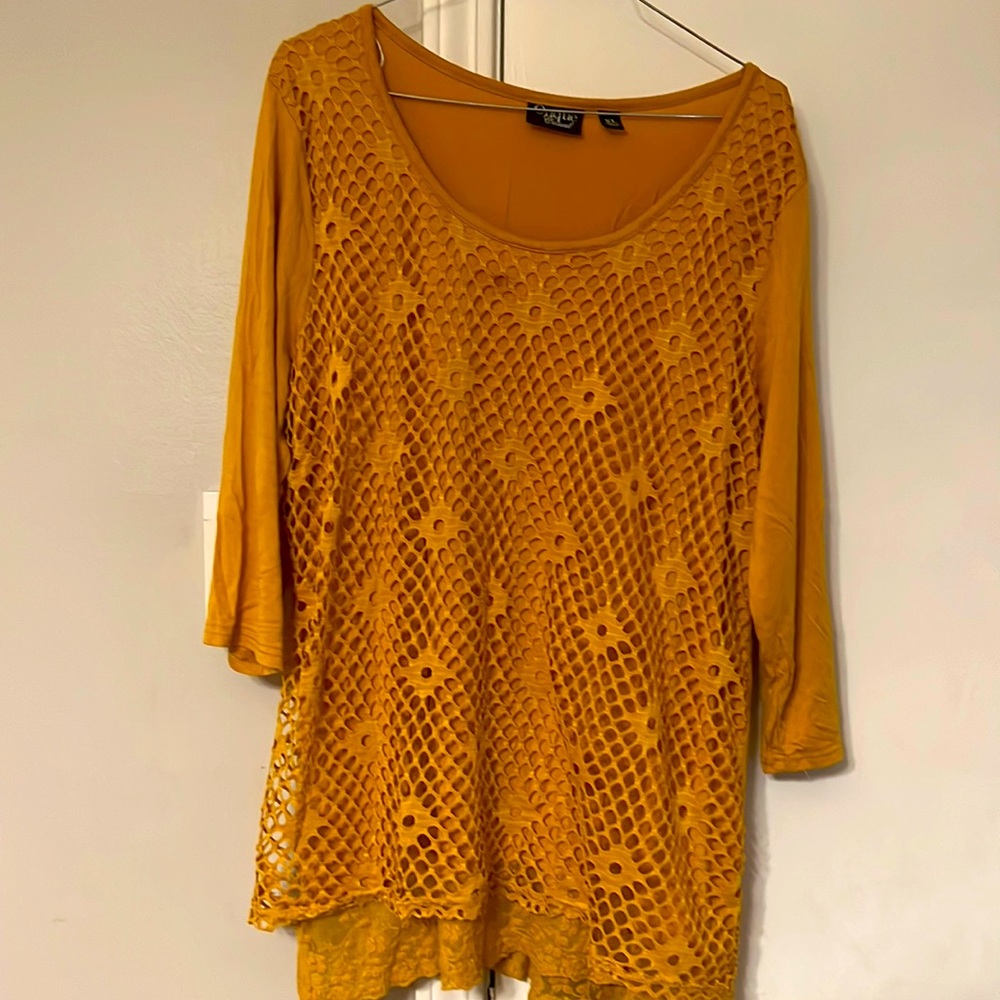 Nice fall colored blouse to wear with jeans and cute boots ❤️